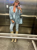 Charger l'image dans la galerie, Malika Menard Combinaison Pretty Little Thing bleu ciel
