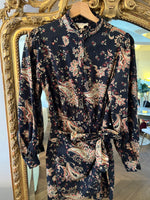 Charger l'image dans la galerie, Sézane - Robe noire à motifs beige
