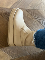 Charger l'image dans la galerie, Lucie Gabossi - Gia/RHW Bottines beiges
