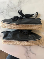 Charger l'image dans la galerie, Lucie Gabossi - Manebi Espadrilles Suede Lace-Up noires
