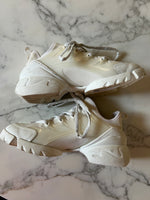 Charger l'image dans la galerie, Lucie Gabossi - Dior Basket D Connect blanc Neoprene T38,5
