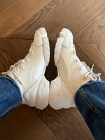 Charger l'image dans la galerie, Lucie Gabossi - Dior Basket D Connect blanc Neoprene T38,5
