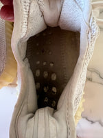 Charger l'image dans la galerie, Lucie Gabossi - Adidas Baskets Yeezy 350 ecru Pointure 38 2/3
