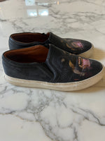 Charger l'image dans la galerie, Lucie Gabossi - Givenchy Sneakers loup en cuir noir Pointure 40
