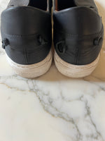 Charger l'image dans la galerie, Lucie Gabossi - Givenchy Sneakers squelette en cuir noir Pointure 40
