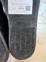 Charger l'image dans la galerie, Lucie Gabossi - Balenciaga - Baskets Arena bleu marine P.39
