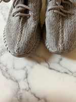Charger l'image dans la galerie, Lucie Gabossi - Adidas Baskets Yeezy Boots 350 gris clair Pointure 38 2/3
