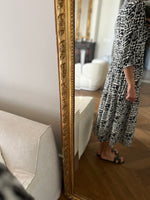 Charger l'image dans la galerie, Robe Ba&amp;sh longue blanche et noire à boutons
