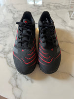 Charger l'image dans la galerie, Lucie Gabossi - Adidas baskets à foot
