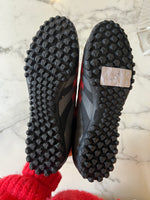 Charger l'image dans la galerie, Lucie Gabossi - Adidas baskets à foot
