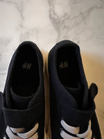 Charger l'image dans la galerie, Jade Leboeuf - Baskets enfant H&amp;M bleu marine
