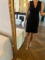 Charger l&#39;image dans la galerie, Robe Claudie Pierlot haut en dentelle noire et noeud
