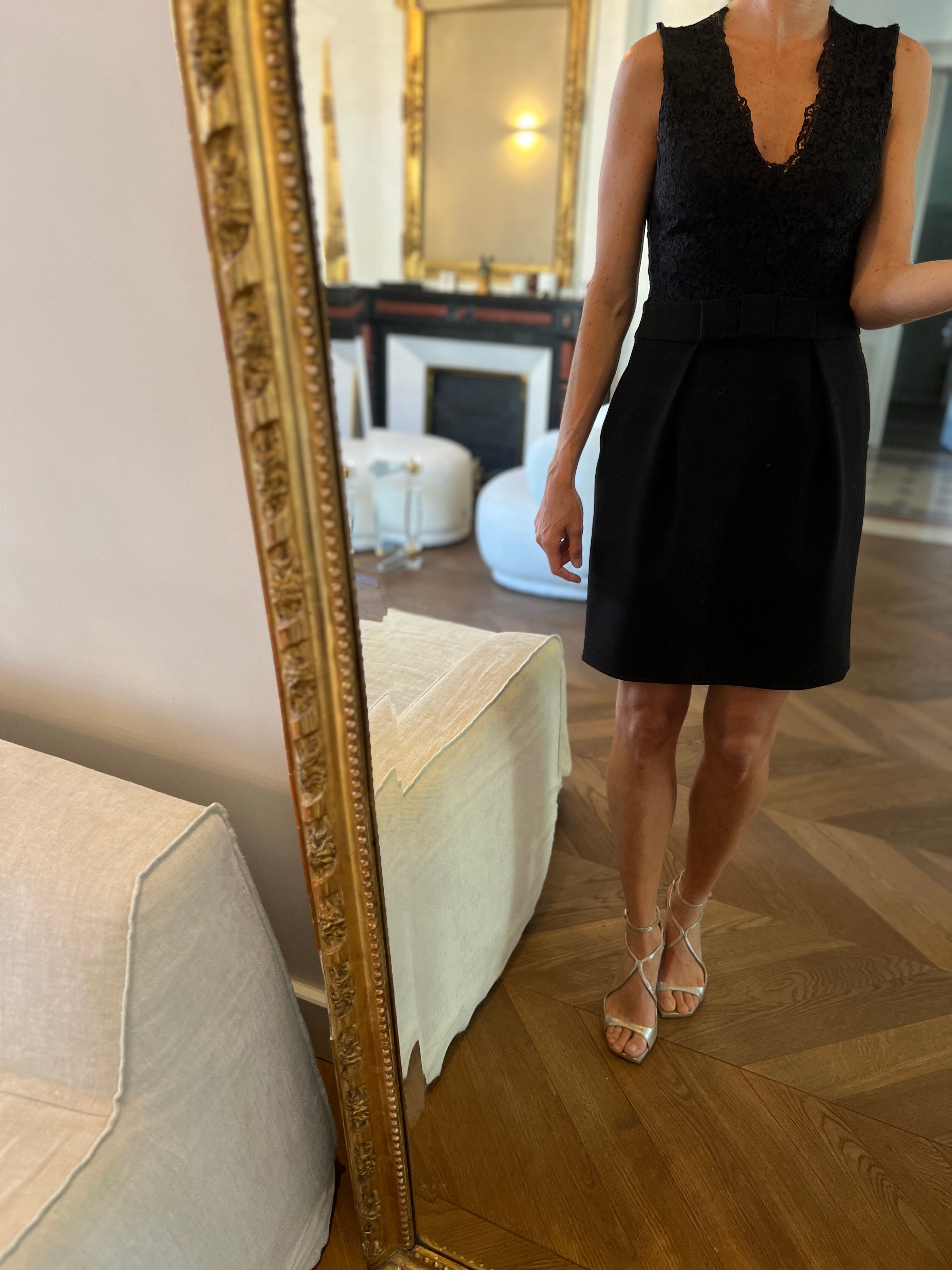 Robe Claudie Pierlot haut en dentelle noire et noeud