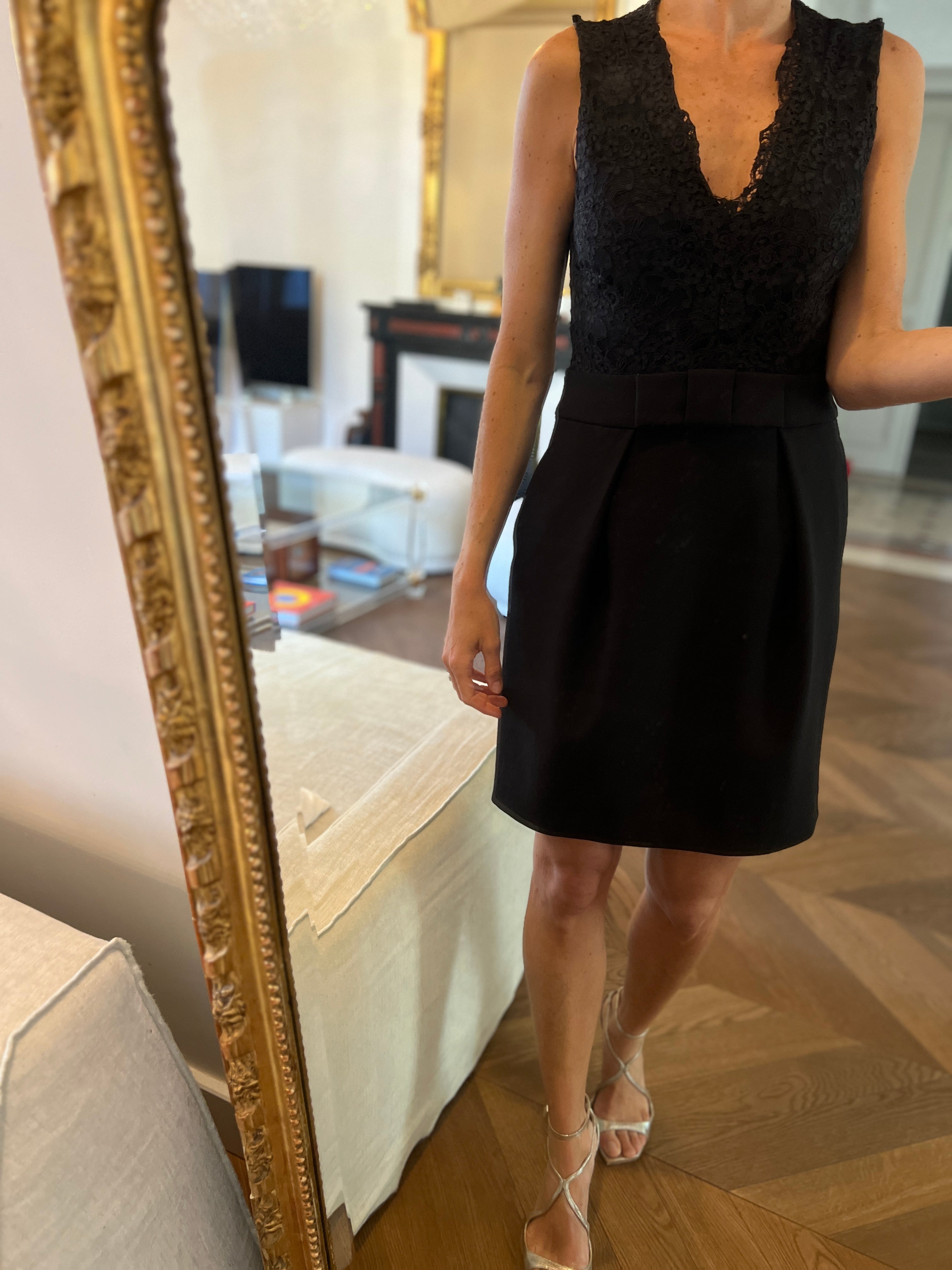 Robe Claudie Pierlot haut en dentelle noire et noeud