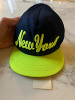 Charger l'image dans la galerie, Lucie Gabossi - H&amp;M  Casquette bleu marine 4-6mois
