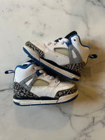 Charger l'image dans la galerie, Lucie Gabossi - Nike Baskets Jordan blanches montantes T.19,5
