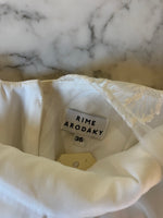 Charger l'image dans la galerie, Lucie Gabossi - Rime Arodaky Robe blanche manches en tulle brodé fleuri
