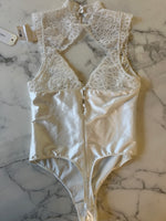 Charger l'image dans la galerie, Lucie Gobassi - Simone Pérèle Body symphanie blanc satiné Neuf T1
