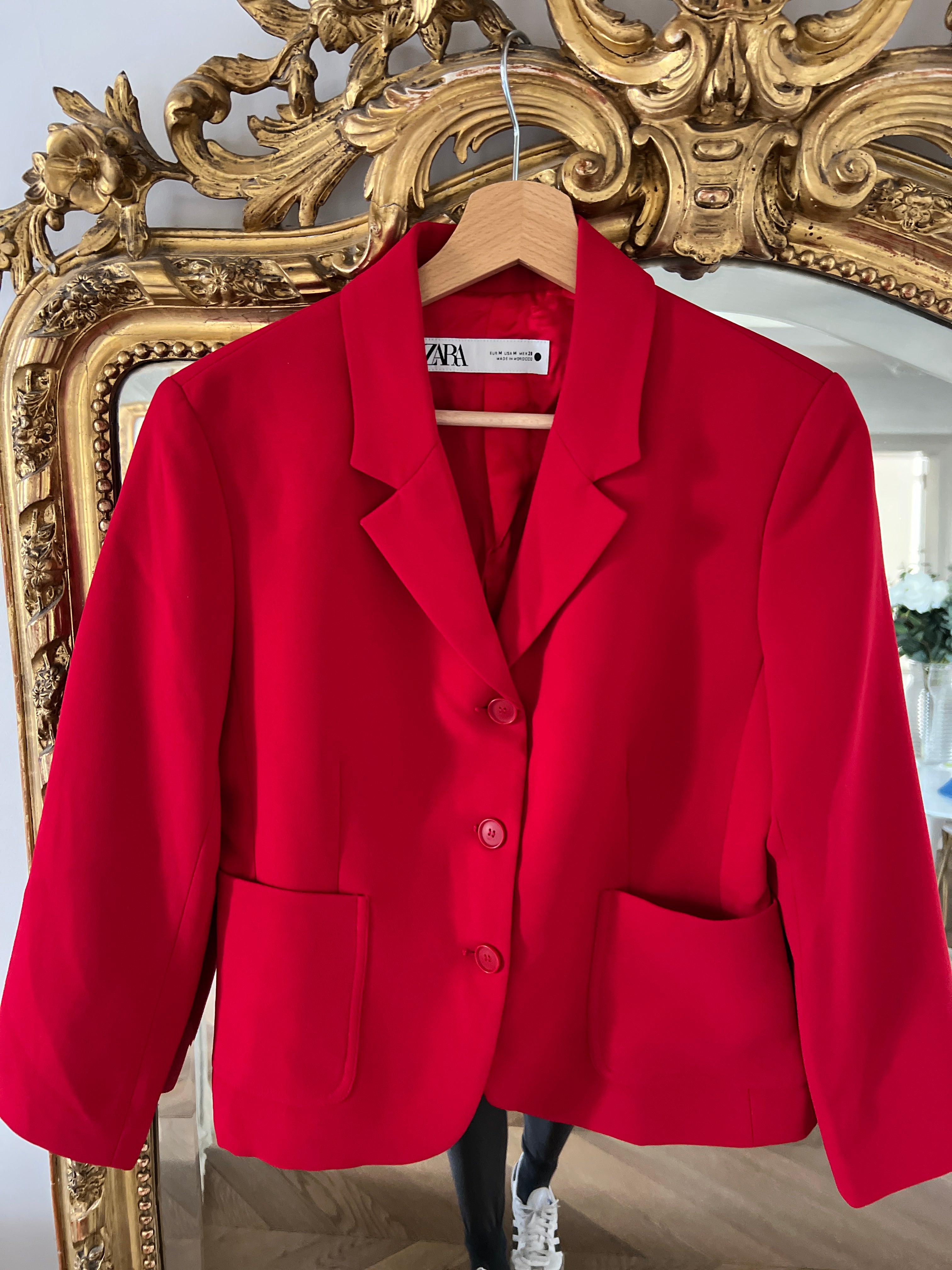 Malika Menard Veste Zara Rouge