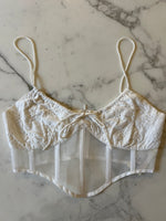 Charger l'image dans la galerie, Lucie Gabossi - Sabo Crop top Sabo blanc bas ajouré
