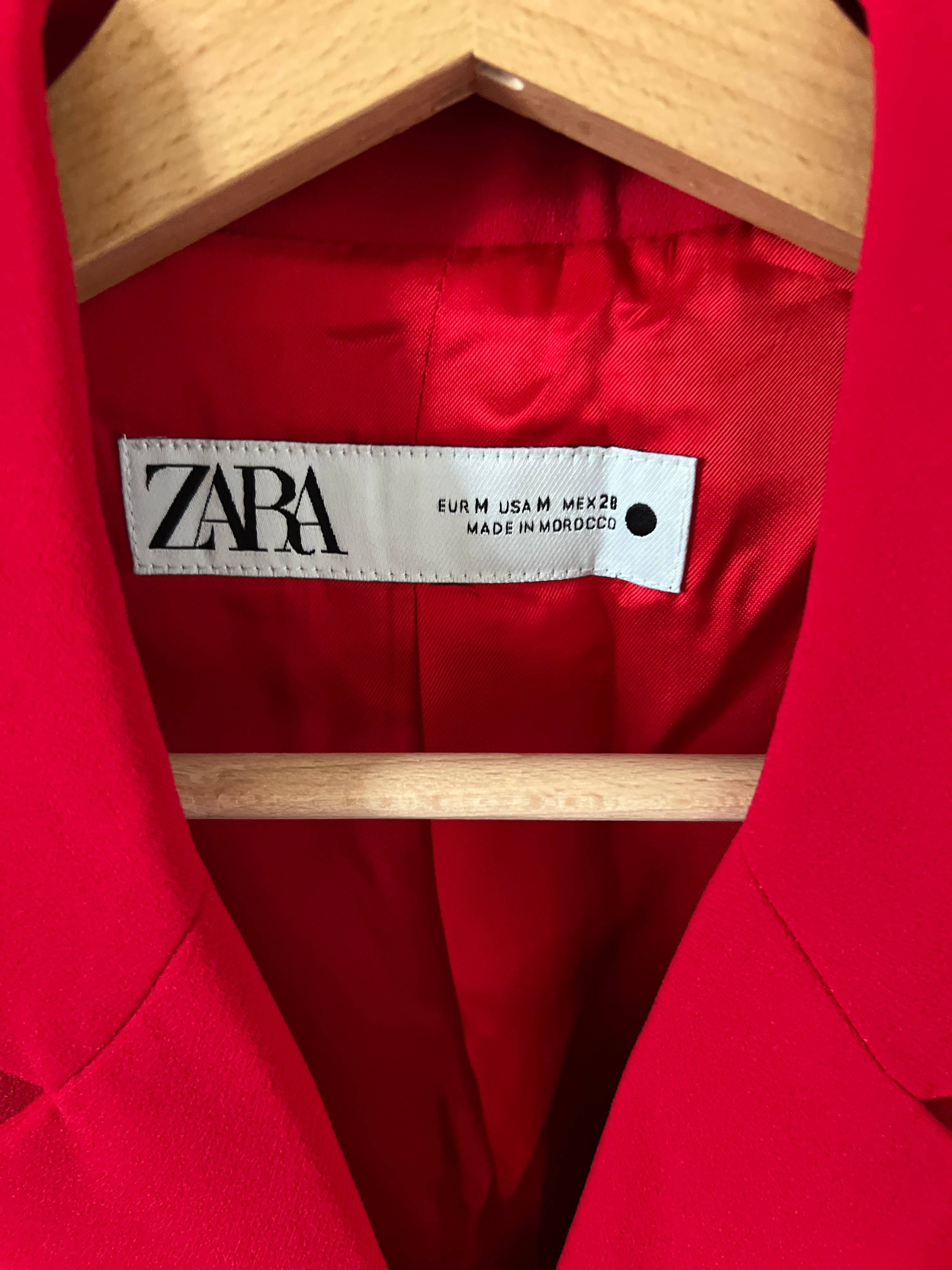 Malika Menard Veste Zara Rouge