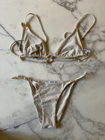 Charger l'image dans la galerie, Lucie Gabossi - Chichi Castelango Paris Maillot de bain deux pièces irisé beige Astrée
