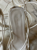 Charger l'image dans la galerie, Lucie Gabossi - Vero Cuoio Sandales blanches à nouer
