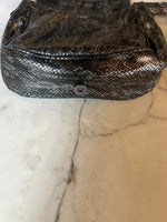 Charger l&#39;image dans la galerie, Marine Lorphelin Sac besace IKKS effet serpent
