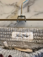 Charger l'image dans la galerie, Lucie Gabossi -American Vintage bas de jogging gris clair
