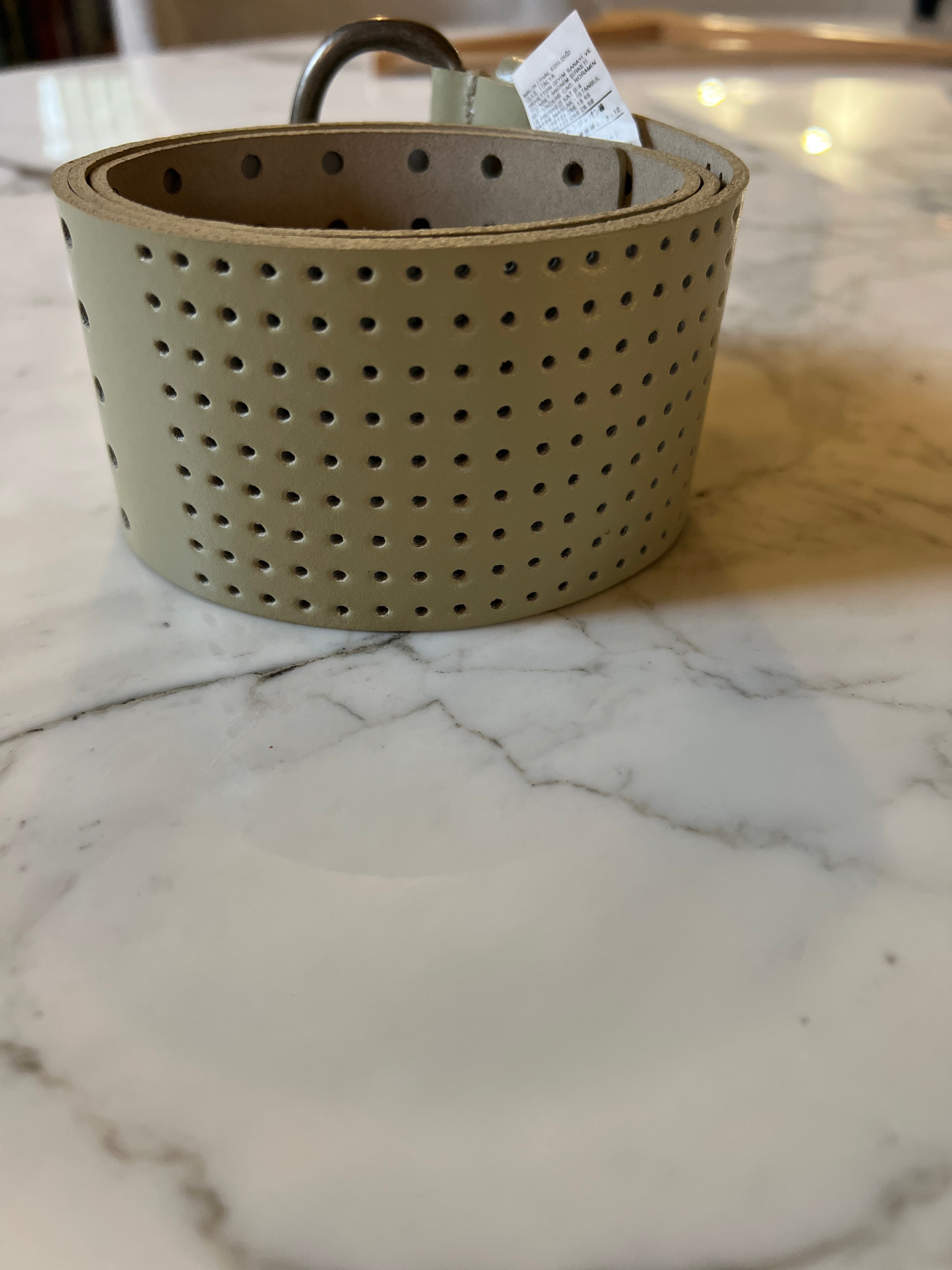 Marine Lorphelin Ceinture Benetton beige