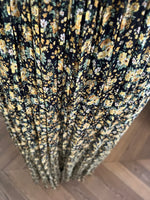 Charger l'image dans la galerie, Sézane - Robe longue noire fleurs jaunes
