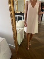Charger l'image dans la galerie, Maison Guillemette - Robe rose poudré manches irisés
