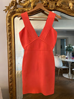 Charger l'image dans la galerie, Marine Lorphelin Robe BCBG Maxazria corail
