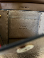 Charger l'image dans la galerie, Chloé - Mini sac à bandoulière en cuir doré Fayé
