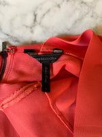 Charger l'image dans la galerie, Marine Lorphelin Robe BCBG Maxazria corail
