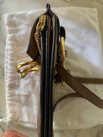 Charger l'image dans la galerie, Chloé - Mini sac à bandoulière en cuir doré Fayé
