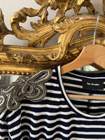 Charger l'image dans la galerie, The Kooples - T-shirt à rayures épaules diamantés
