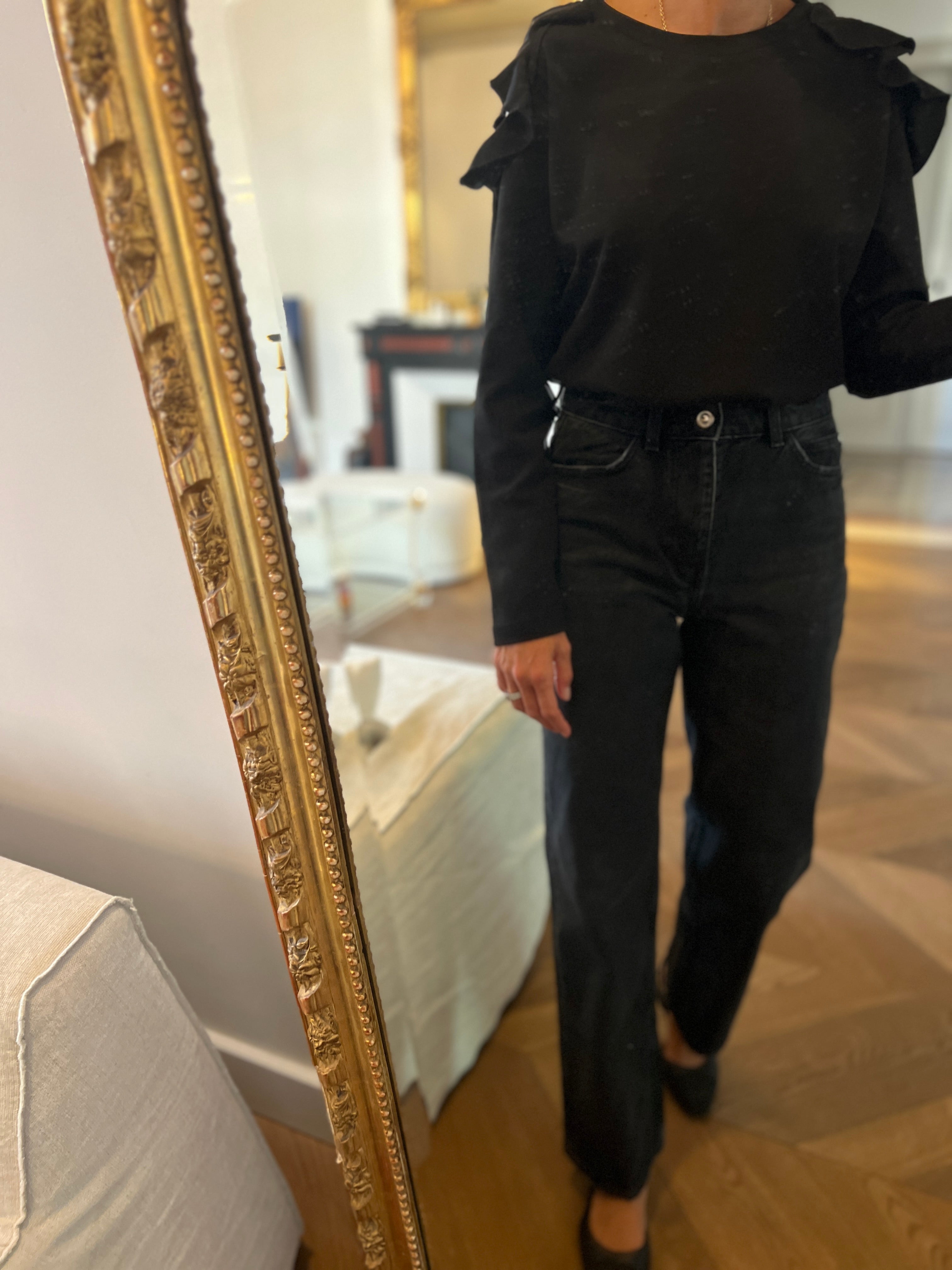 Weill - Top noir épaules dénudées à froufrous