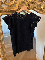 Charger l&#39;image dans la galerie, Top Claudie Pierlot manches courtes en dentelle
