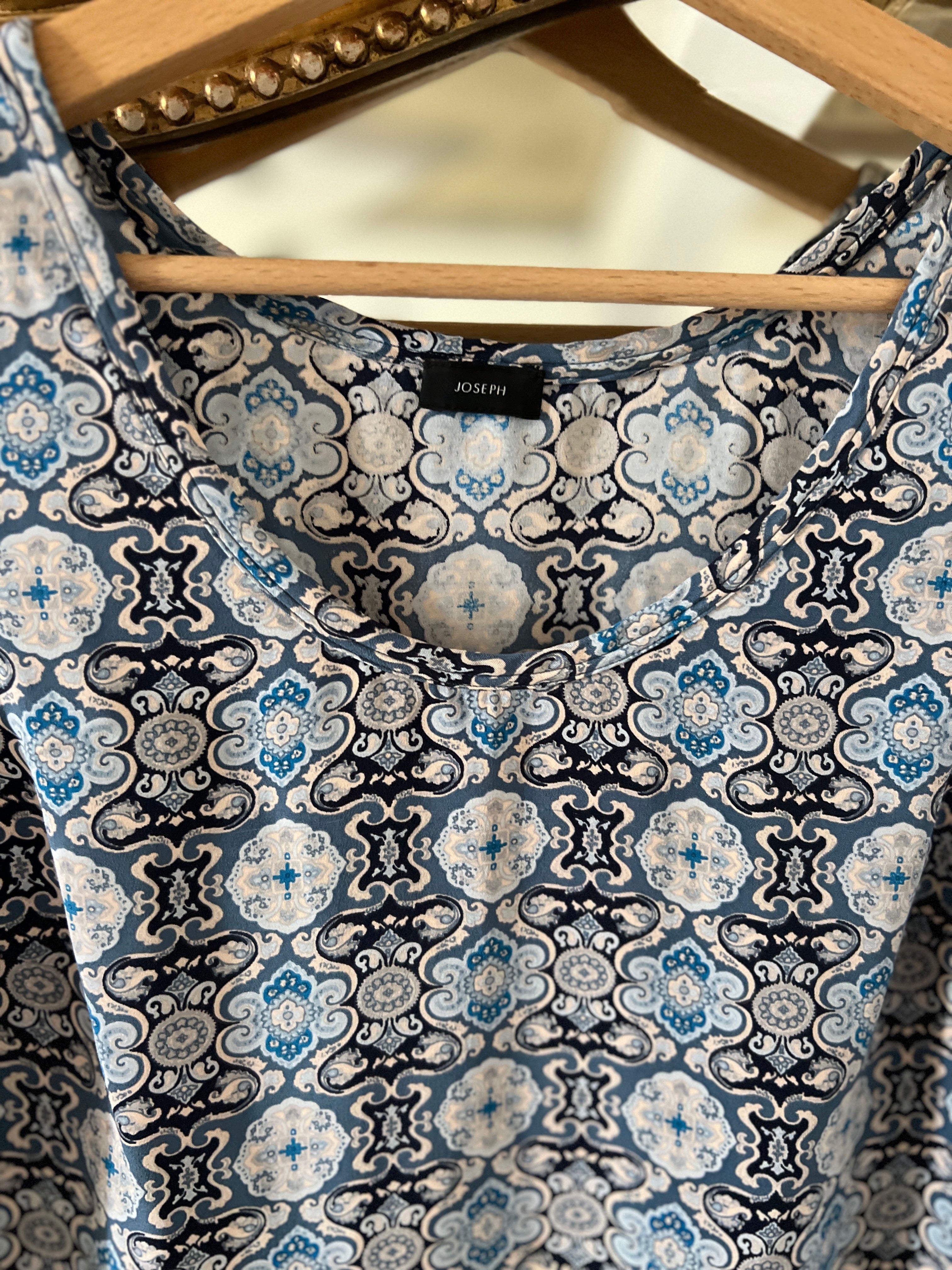 Joseph -  Débardeur en soie à motifs