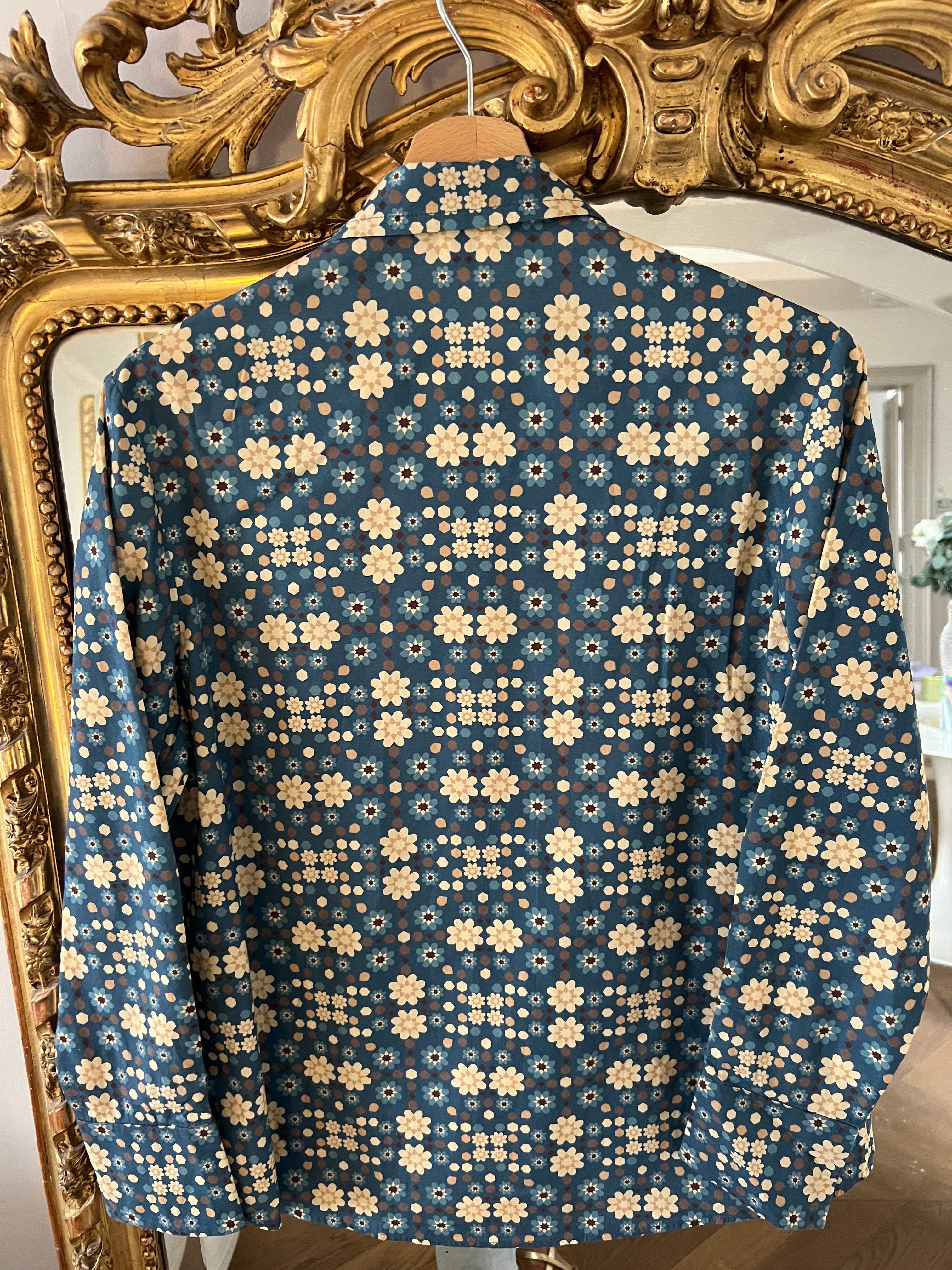 Ines de la Fressange - Chemise à fleurs bleu