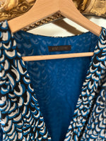 Charger l&#39;image dans la galerie, Apostrophe Paris - Robe bleue à motifs

