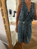 Charger l&#39;image dans la galerie, Apostrophe Paris - Robe bleue à motifs
