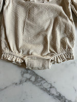 Charger l'image dans la galerie, Kiabi - Bloomer ecru cotelé en velours T.6mois
