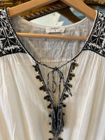 Charger l'image dans la galerie, Ba&amp;sh - Robe Gragavon ecru pompons
