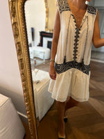 Charger l'image dans la galerie, Ba&amp;sh - Robe Gragavon ecru pompons
