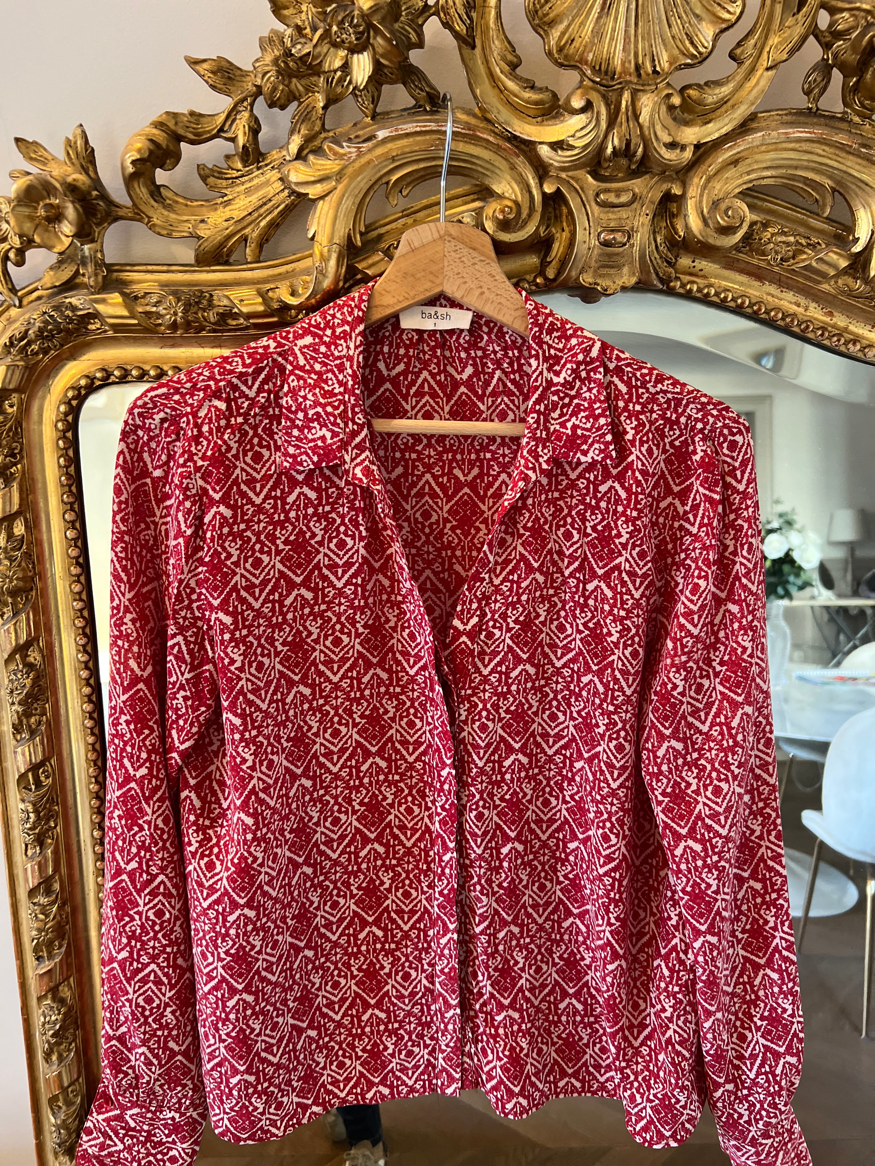 Blouse Ba&sh Zilou en soie bordeaux et blanche