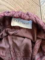 Charger l'image dans la galerie, Our Manor- Pantalon fluide et fin marron à motifs
