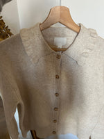 Charger l'image dans la galerie, H&amp;M -  Gilet beige boutons dorés
