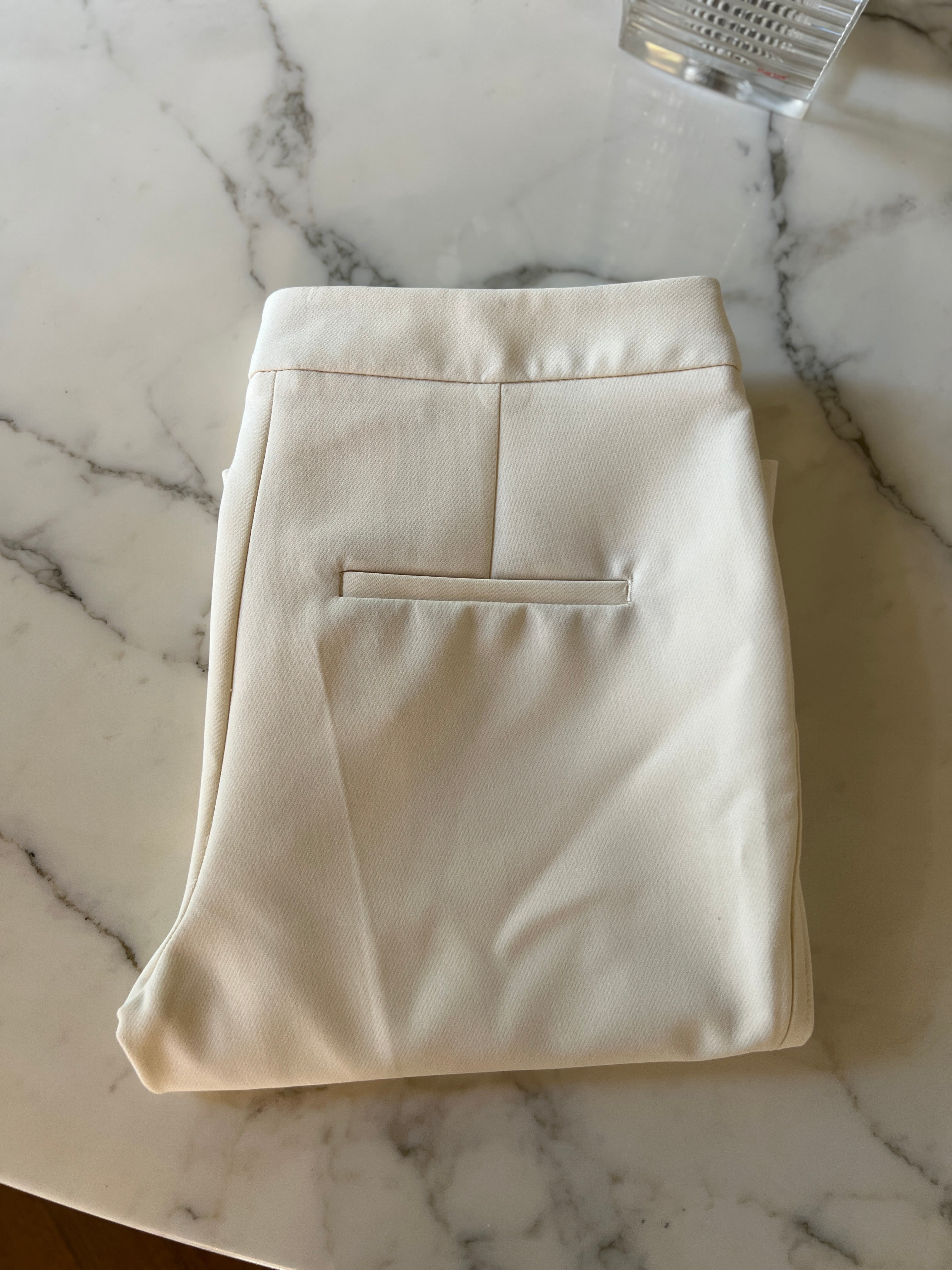 Pantalon Zara ecru chic